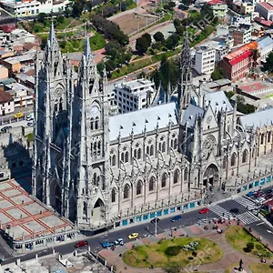 Departamento Junto A La Basílica Voto Nacional - Apartamento Quito